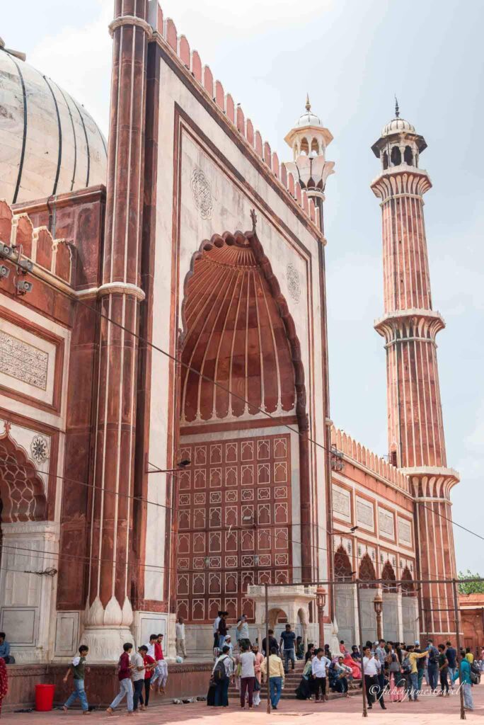 close up of jama masjid in delhi