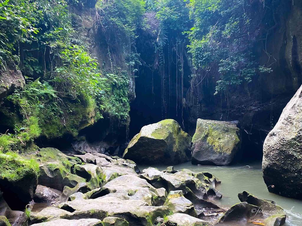 Hidden Canyon Beji Guwang is pictured in my 3 day itinerary for ubud