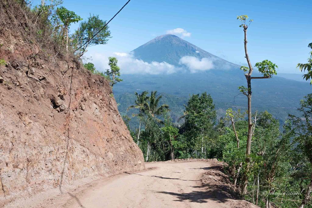 dirt road to lahangan sweet is pictured