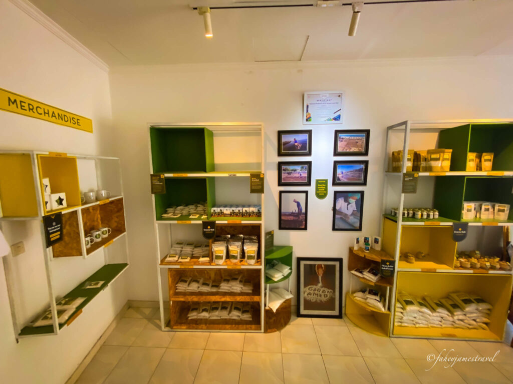 amed salt centre has some images inside the office showing each stage of the salt harvest process. 