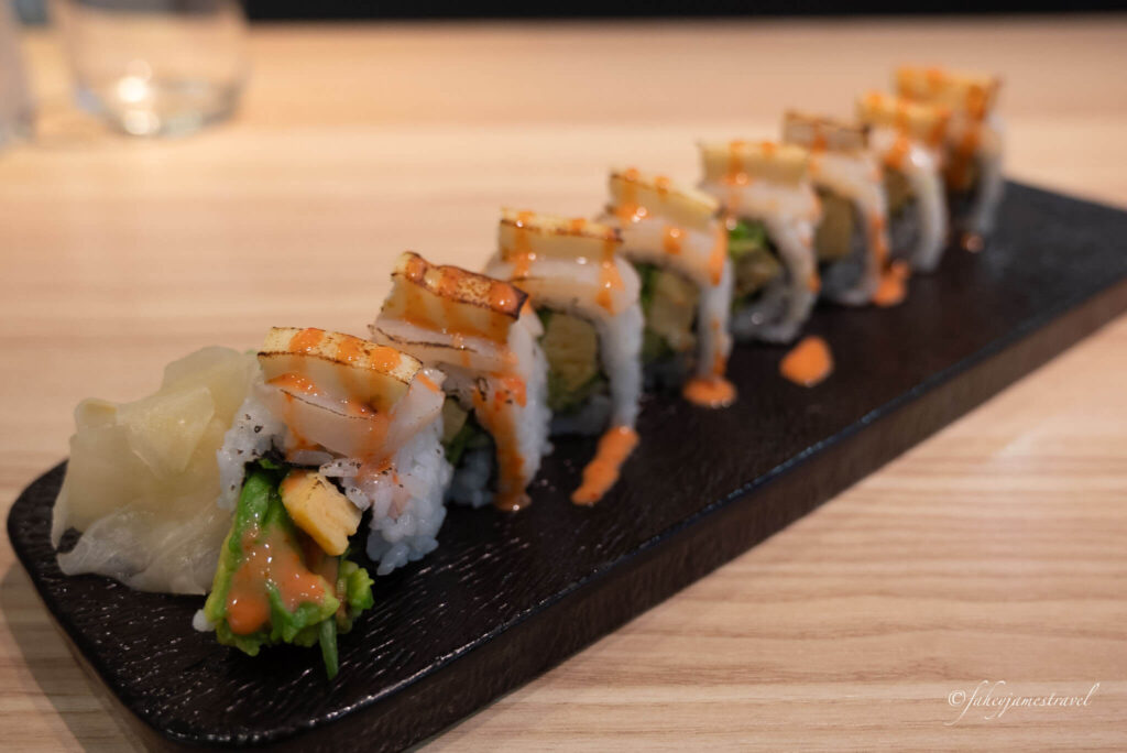 Sushi Kei Vincom Royal City shows some sushi on the table