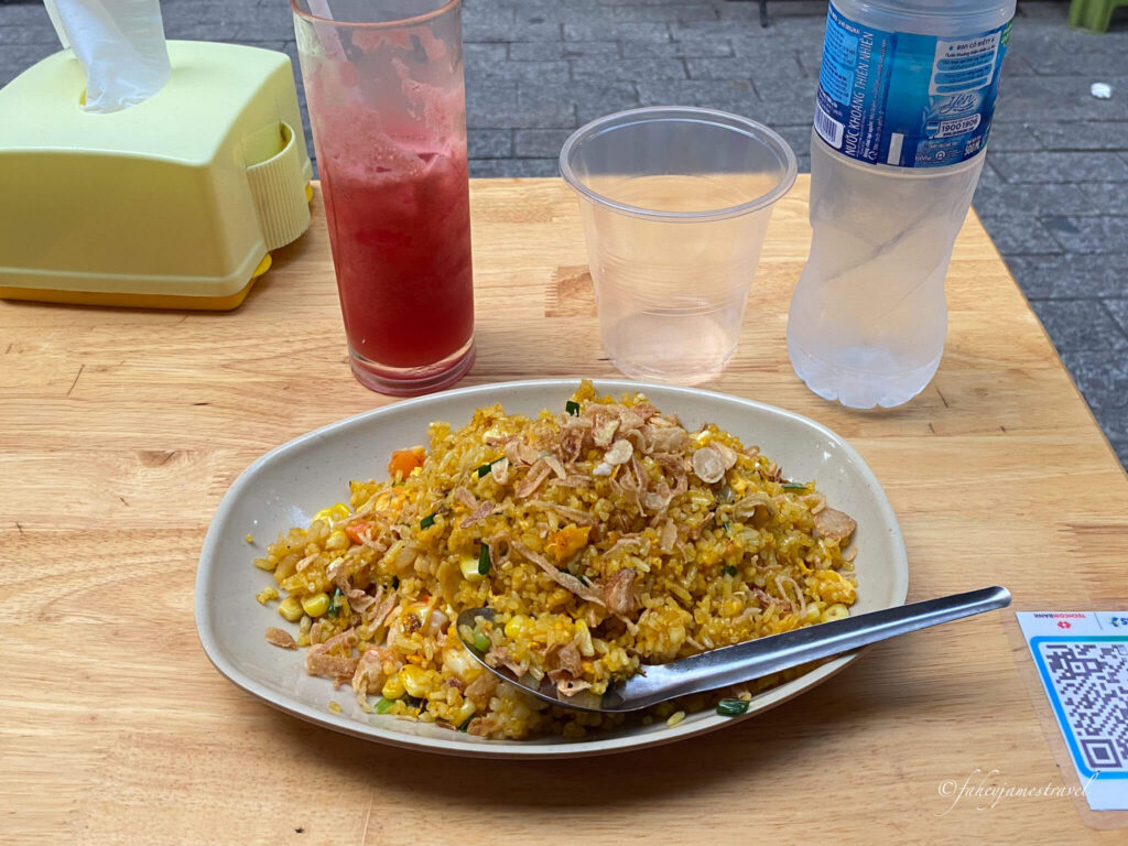 seafood fried rice from Hao Beo is some of the best street food in hanoi.