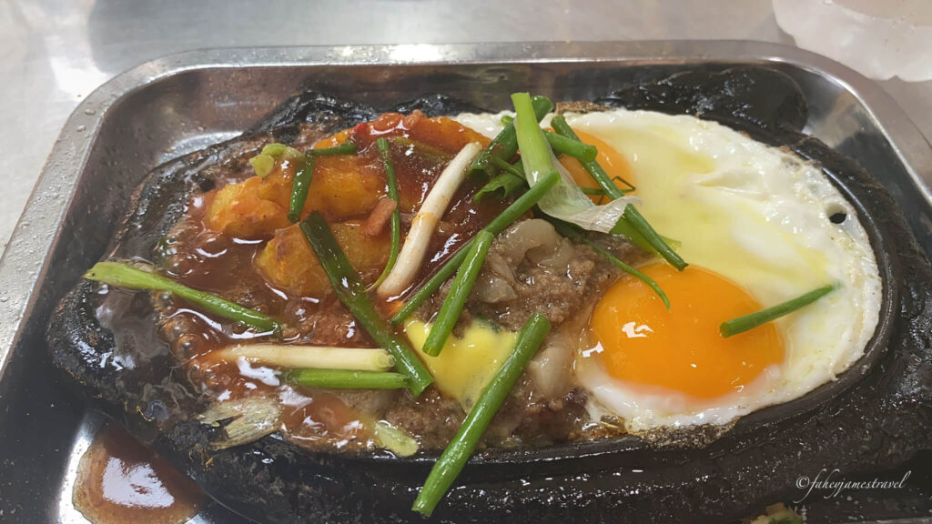 Bánh Mỳ 38 Đinh Liệt - Bánh Mỳ Phố Cổ shows eggs and meat