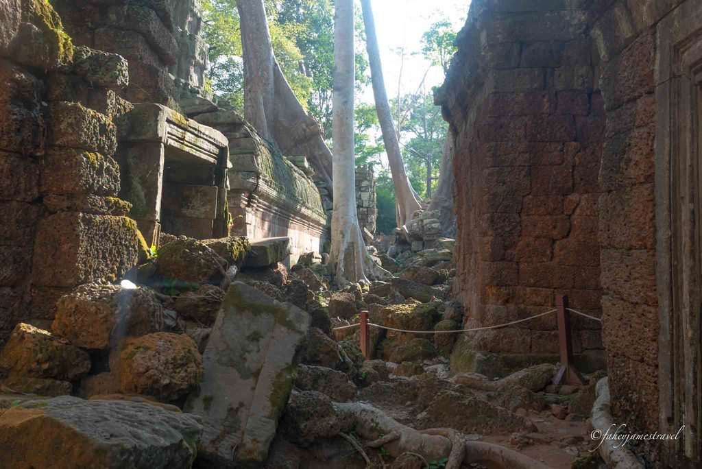 rocks lay abandoned at tomb raider temple